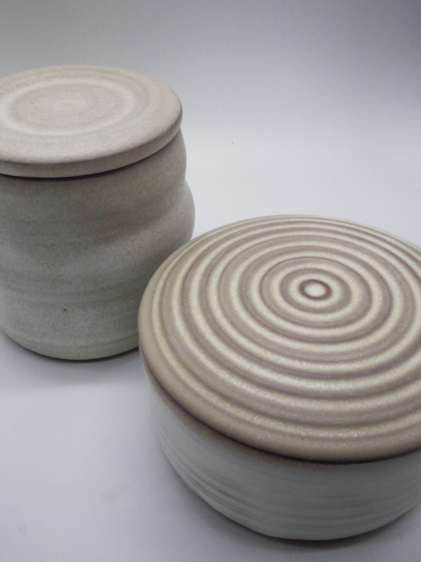 AKO DOMAE / RIPPLE - lidded jar