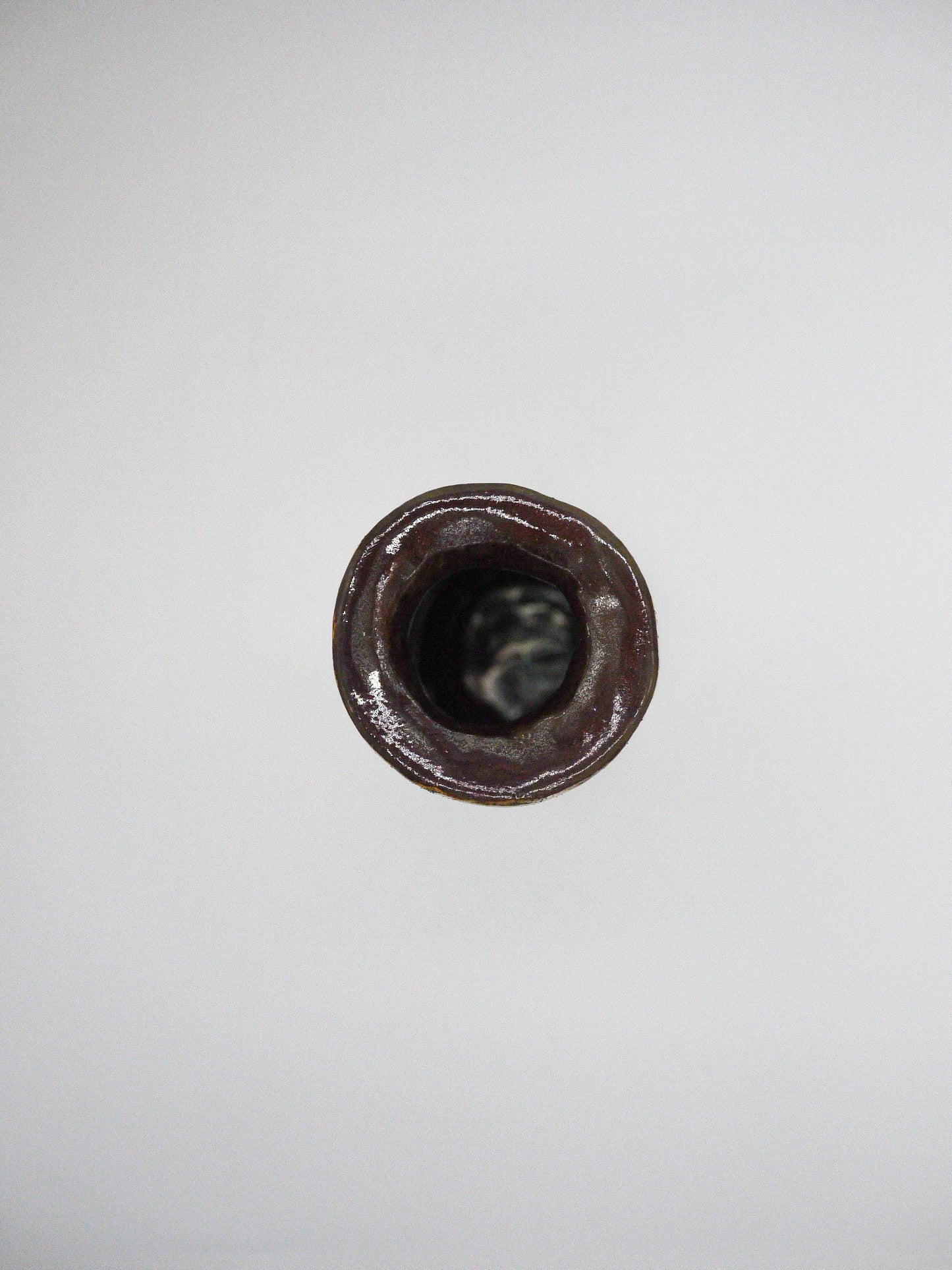 Satoko kako / White checker vase