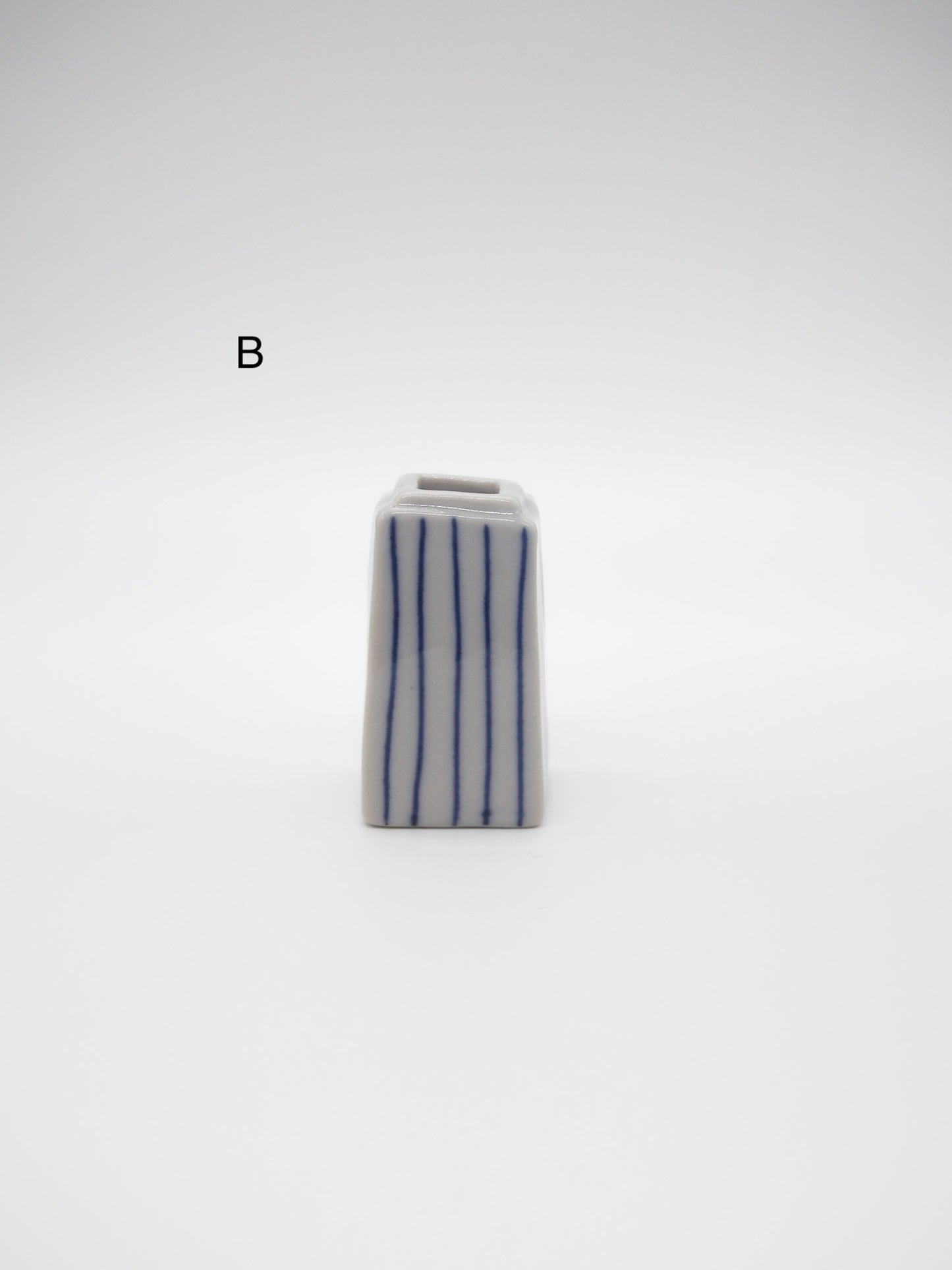 一輪挿し / ドウガミスミコ