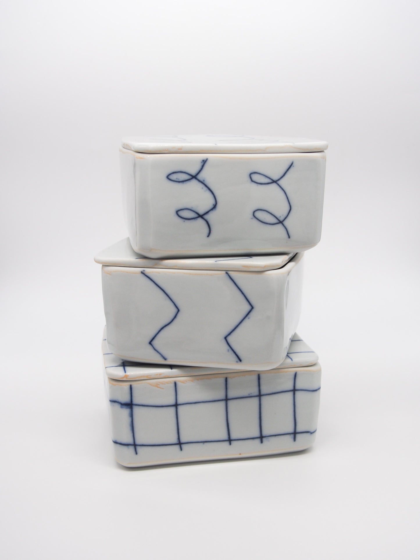 蓋物 中  / ドウガミスミコ