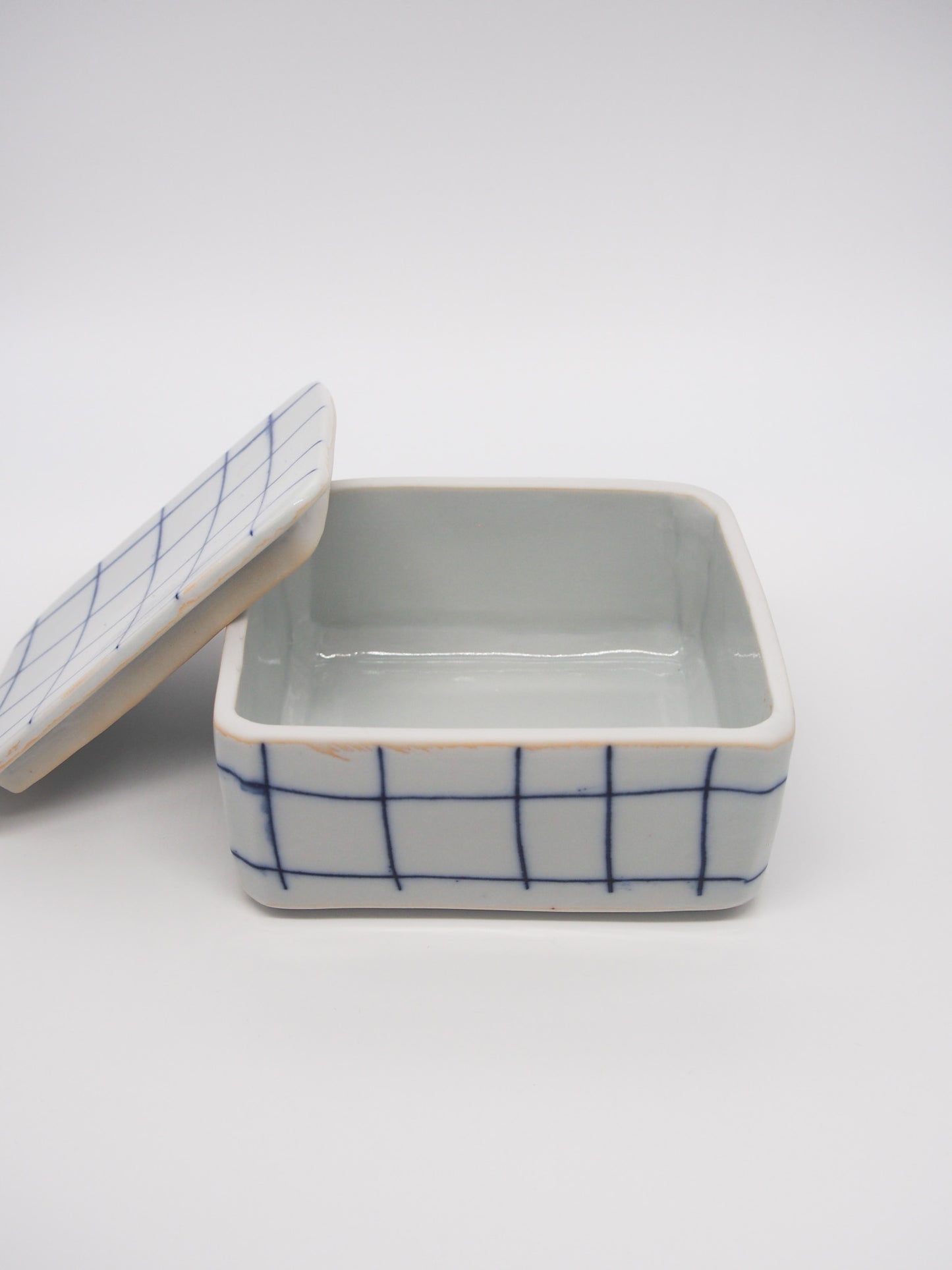 蓋物 中  / ドウガミスミコ