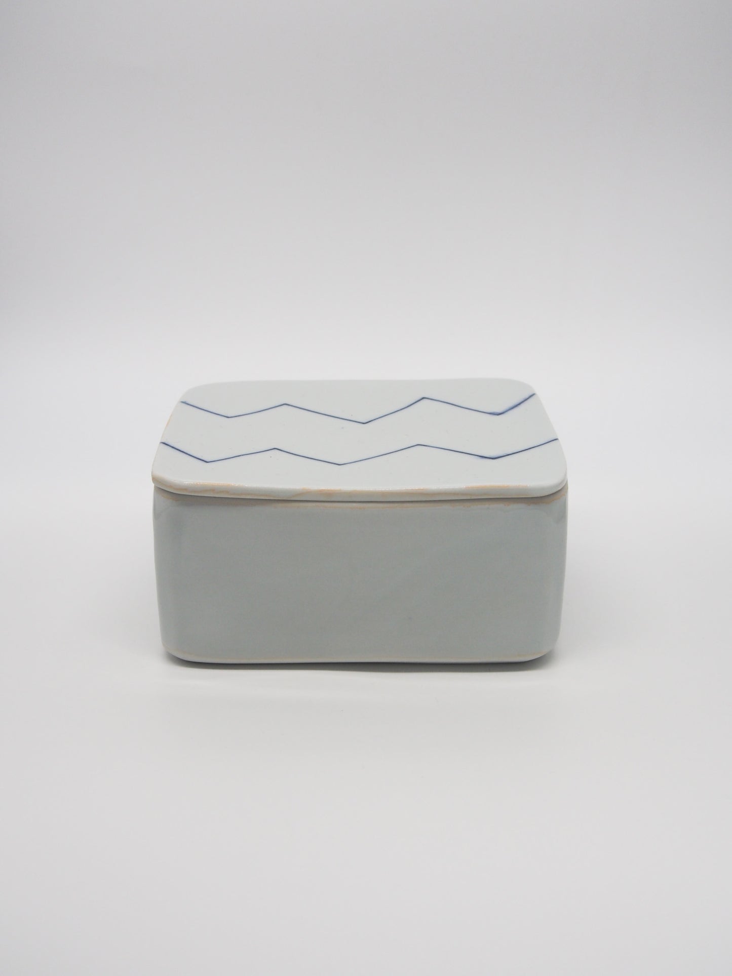 蓋物 中  / ドウガミスミコ