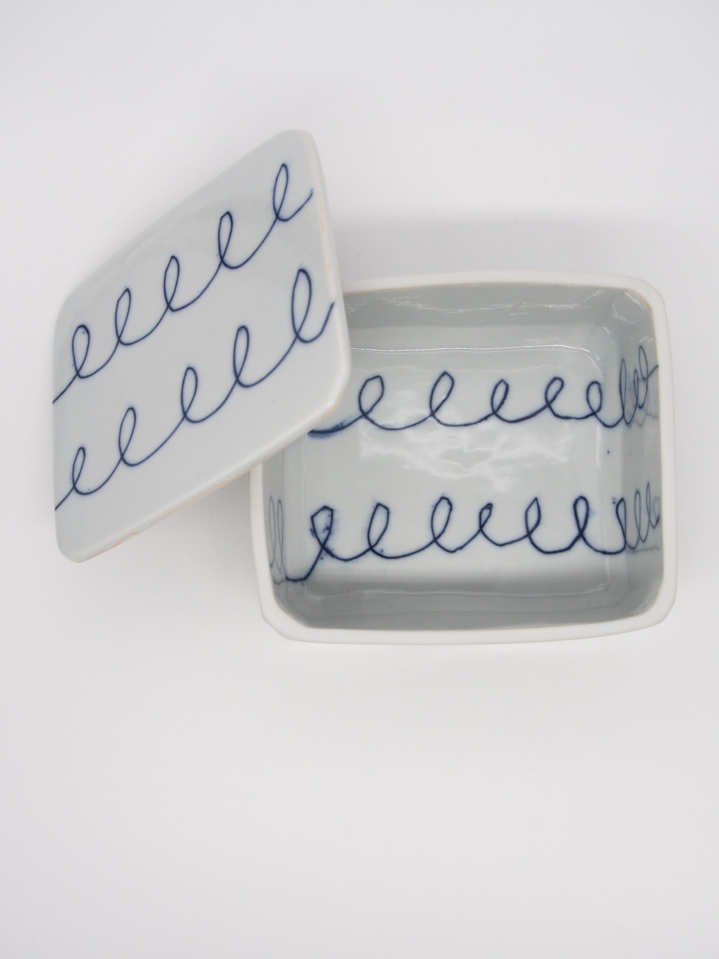 蓋物 中  / ドウガミスミコ